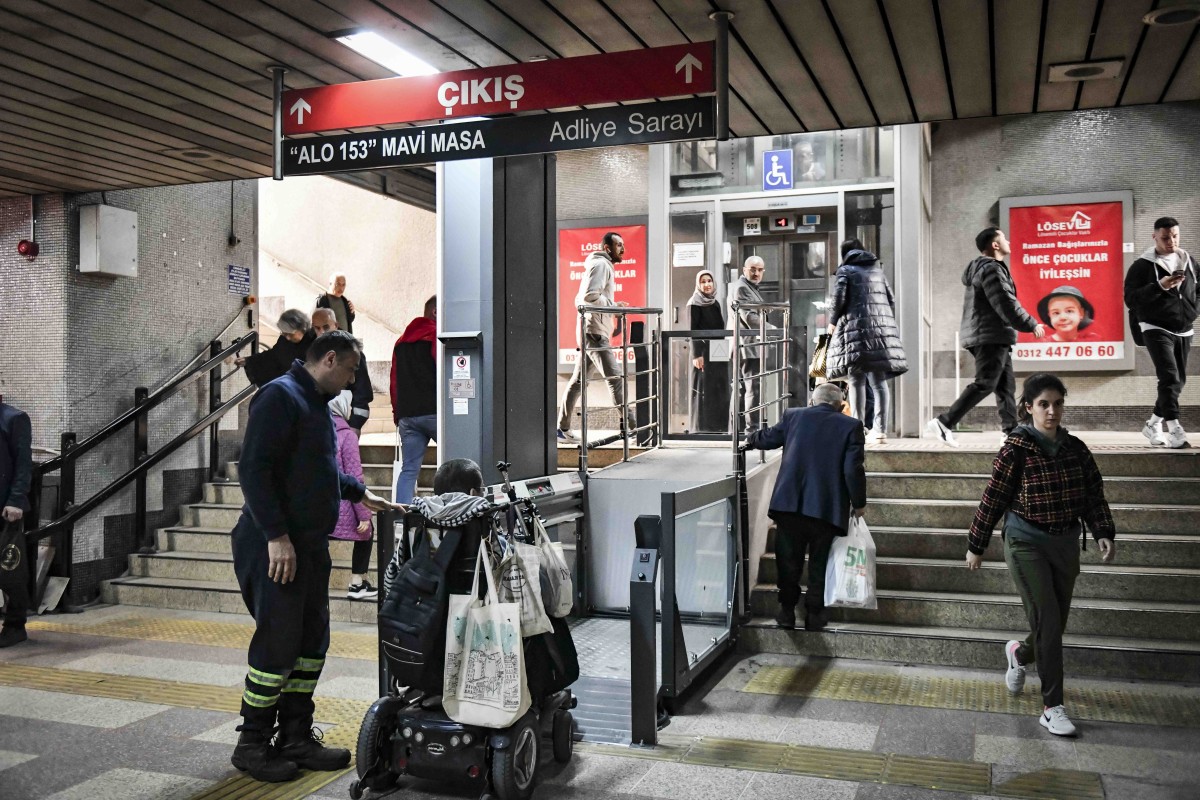 ABB, Engelsiz Başkent İçin Sıhhiye ve Batıkent Metro İstasyonlarında Engelli Platformlarını Yeniledi