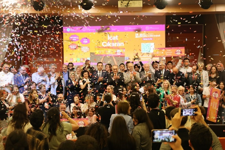 Liseliler Bilim Festivali'nde Yarıştı
