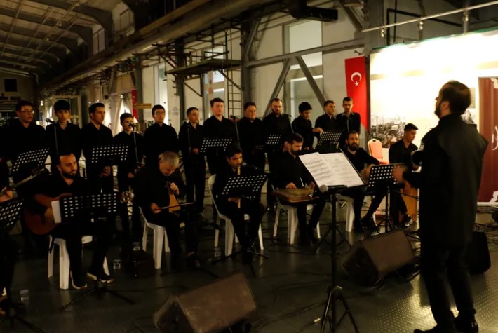 Kocaeli'de Tasavvuf Musikisi Dinleyicileri Büyüledi