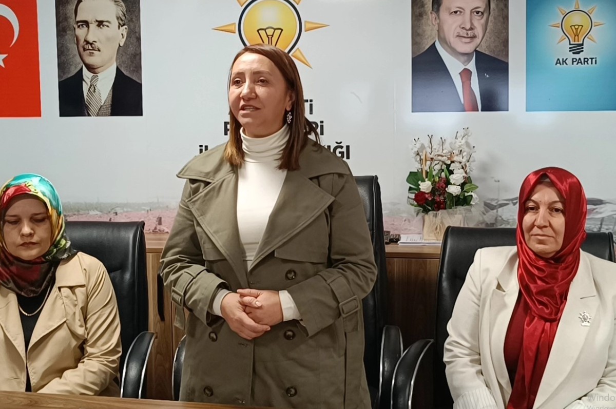 Bilecik Pazaryeri'nde Kanat, Başkanlık Görevine Devam Ediyor





