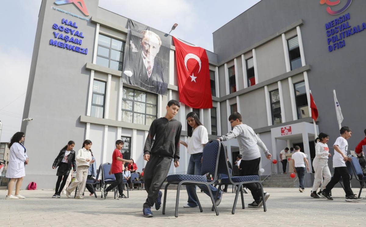 Mersin’de Bayram Coşkusu Büyükşehir ile Yükseldi