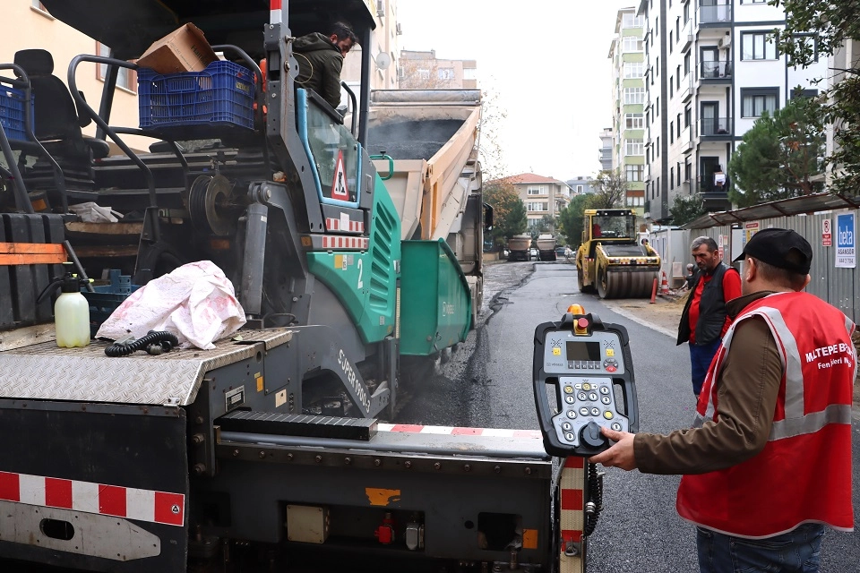 Maltepe’de Yol Konforu İçin Asfalt Çalışmaları Hız Kazandı