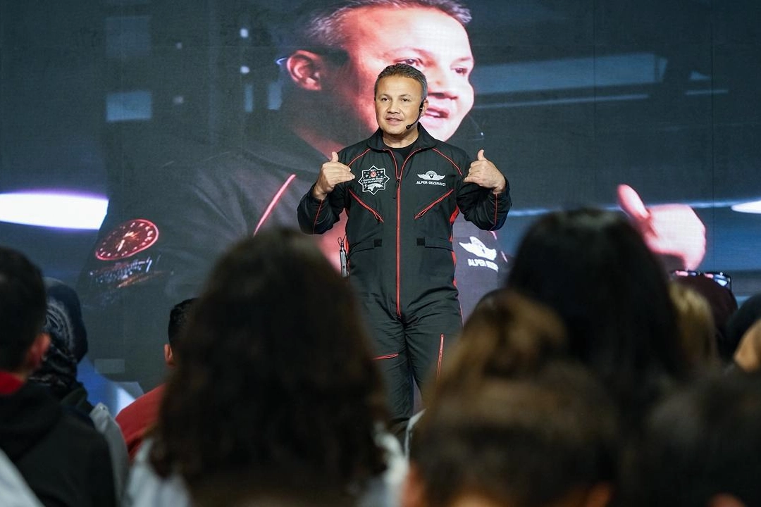 Alper Gezeravcı, Dünya Uzay Haftası’nda 81 İlden Öğrencilerle Buluştu