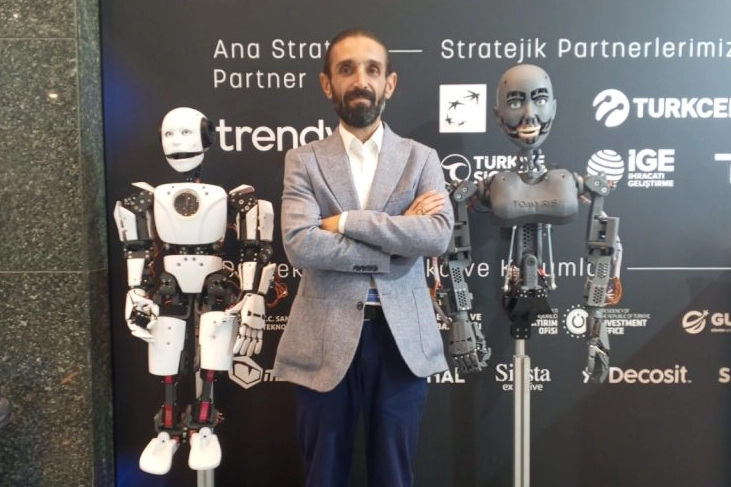 Türkiye’nin İlk İnsansı Robotu Tomyris, Türk Vatandaşlığı Başvurusunda Bulundu