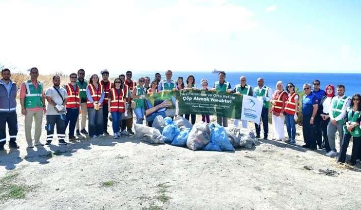 Beylikdüzü’nde 3 Noktada 1,5 Ton Çöp Toplandı!