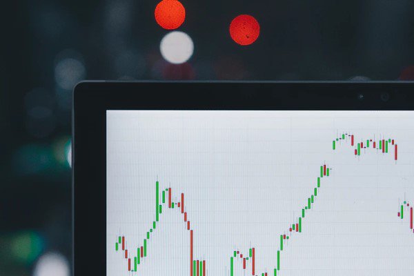 İkon Menkul: XU100 endeksi günü 9.299,36 seviyesinden tamamladı