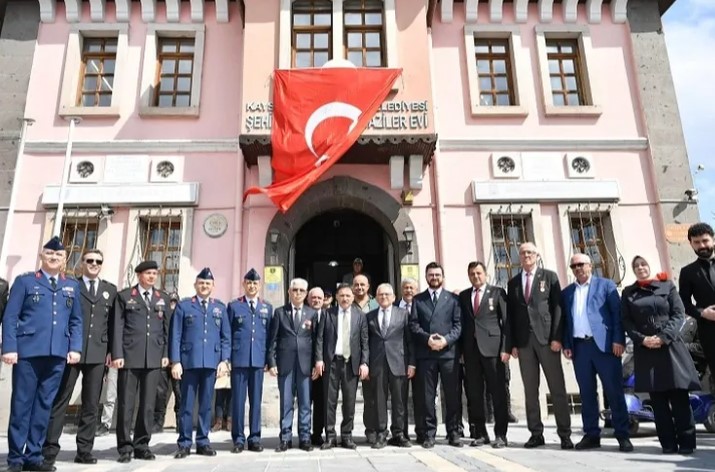 Başkan Büyükkılıç, Çanakkale Şehitlerini Rahmetle Andı







