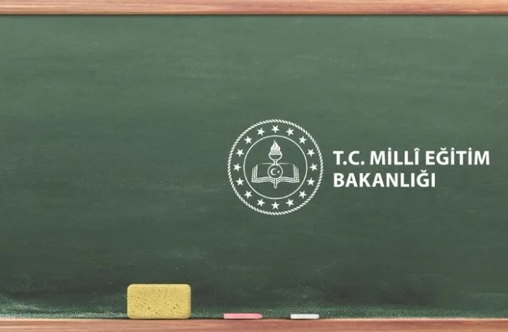 MEB'den Müfredat Dışı Eğitim ve Tahta Renkleriyle İlgili Açıklama







