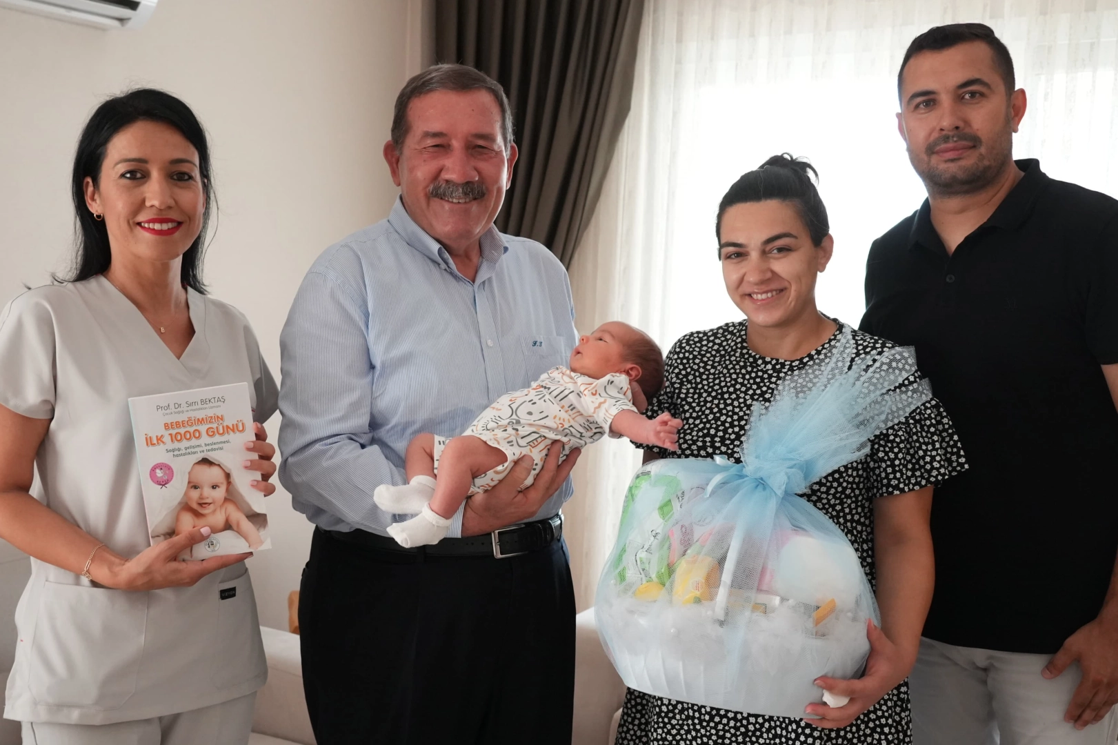 Milas'ta Yeni Bebekler Evlerinde Ziyaret Ediliyor
