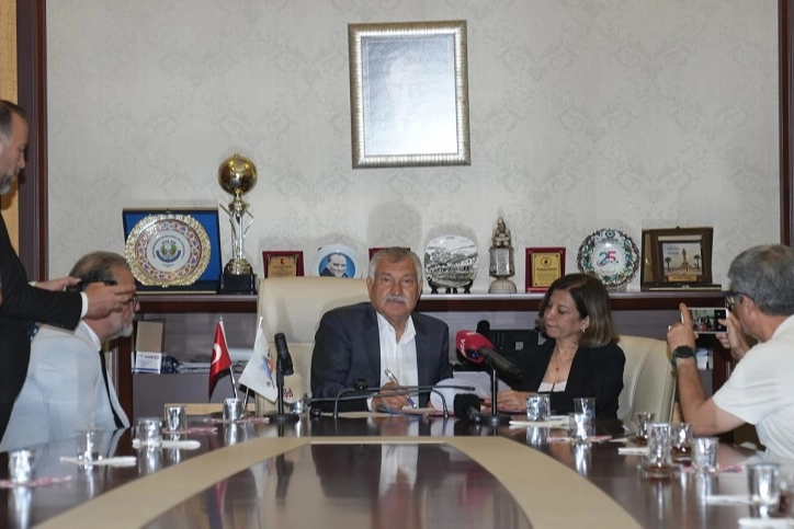 Adana'da Kadınlara Ücretsiz HPV Aşısı
