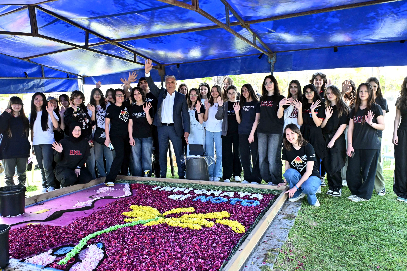 Antalya'da Çiçek Desenleri Günü Başlıyor
