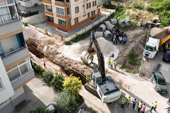 Adana'da Yeni Yağmur Suyu Hattı İnşaatı
