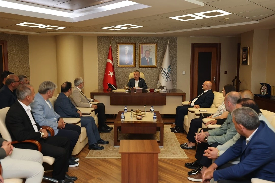 Büyükakın, Amatör Spor Federasyonu Başkanı'nı Kabul Etti
