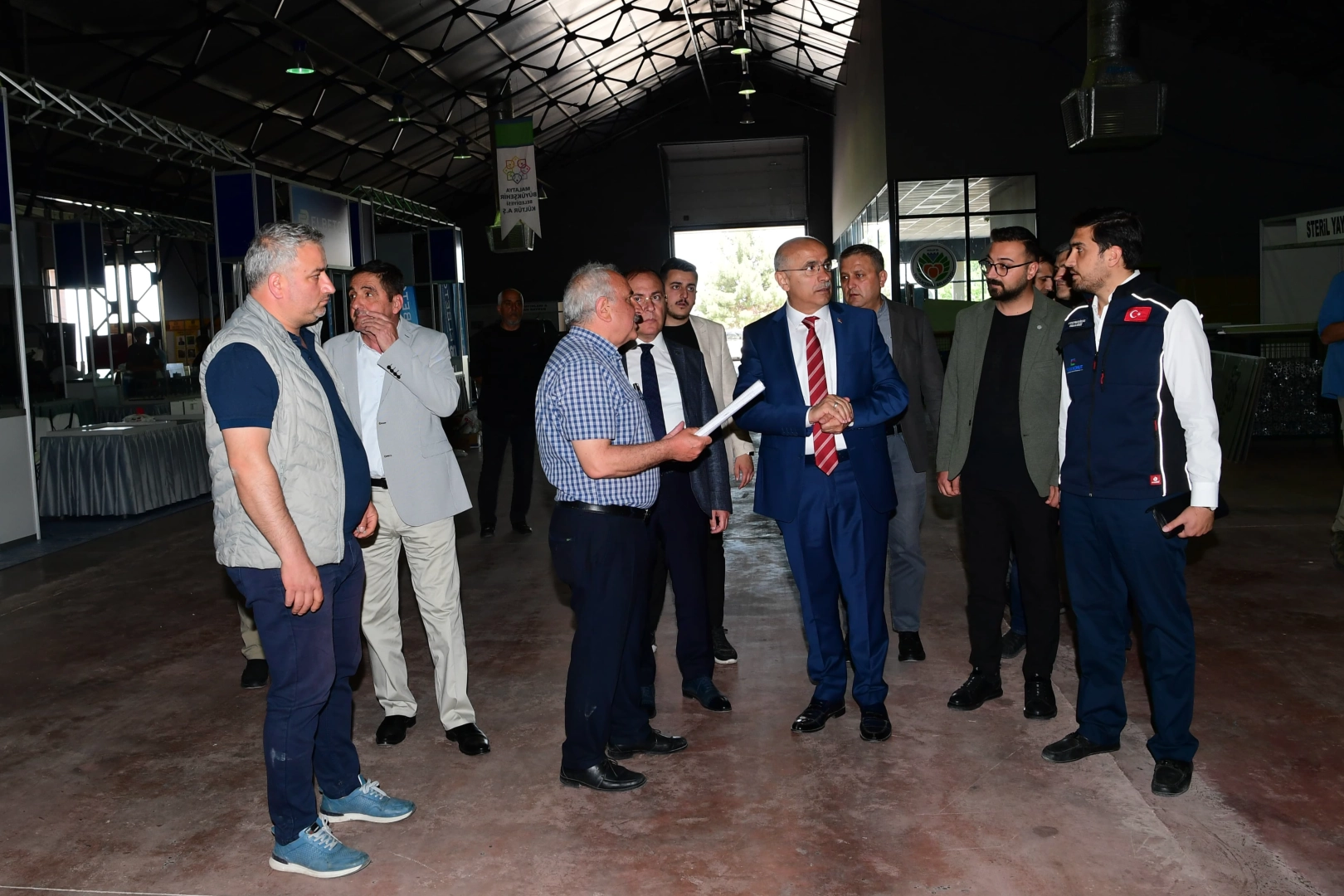 Başkan Er, Yapı Dekorasyon Fuarını İnceledi
