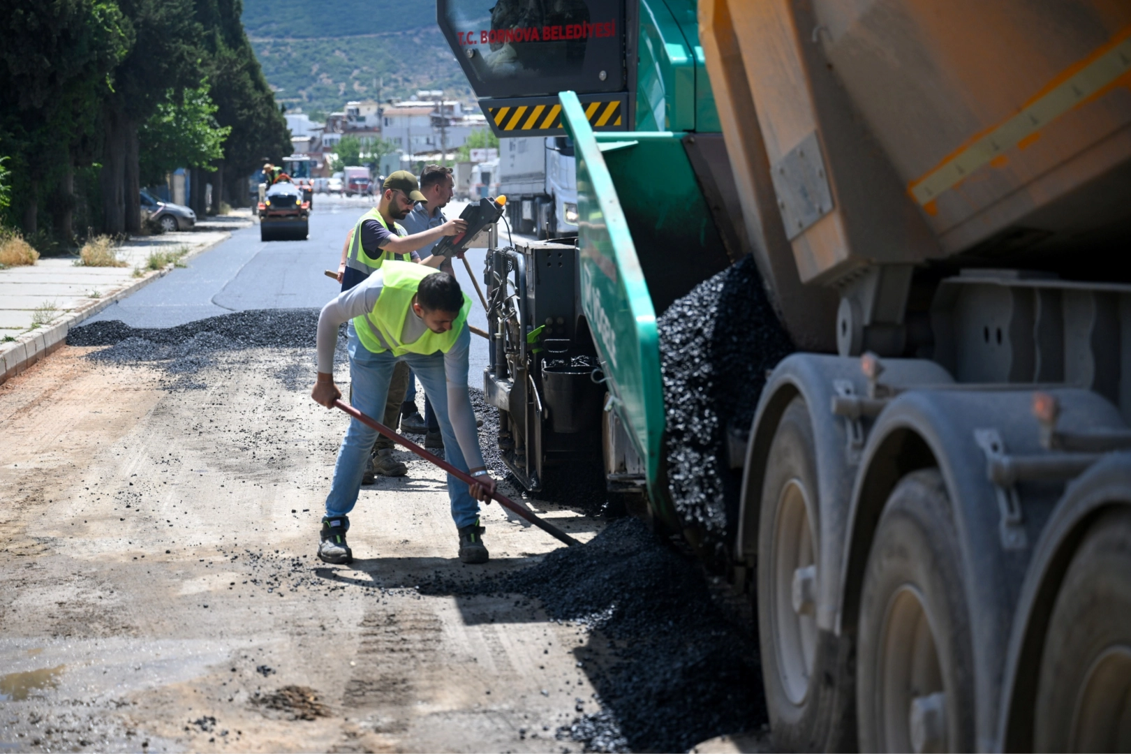 Bornova'da Pınar Caddesi'ne Kapsamlı Yenileme
