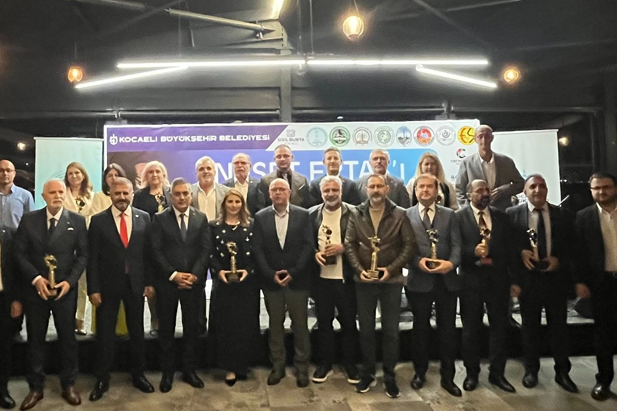 “Bozkırın Tezenesi” Kocaeli’de türkülerle anıldı