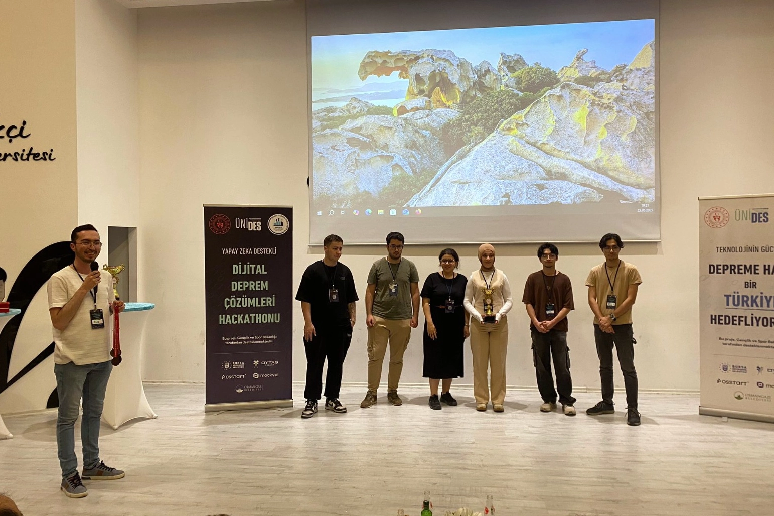 BTÜ'de Deprem Çözümleri Hackathonu Başarıyla Sonuçlandı

