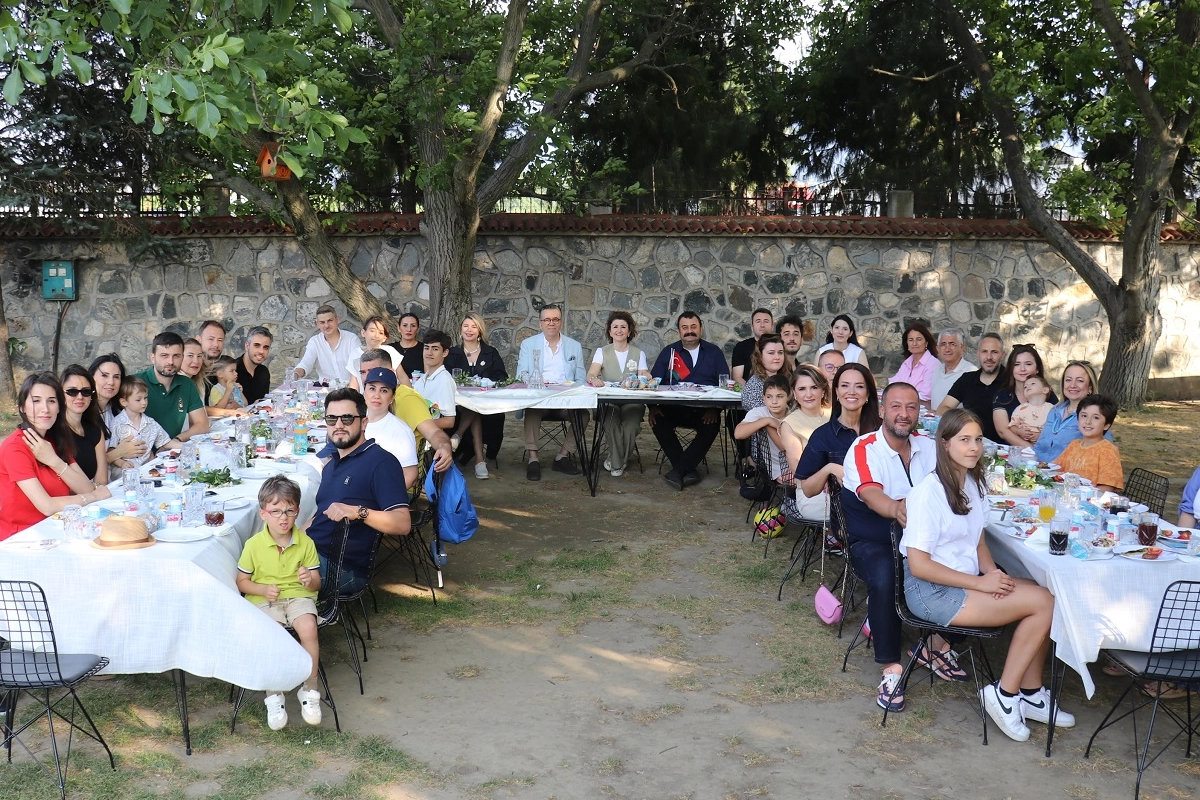BUİKAD'dan Babalar Günü Kutlaması
