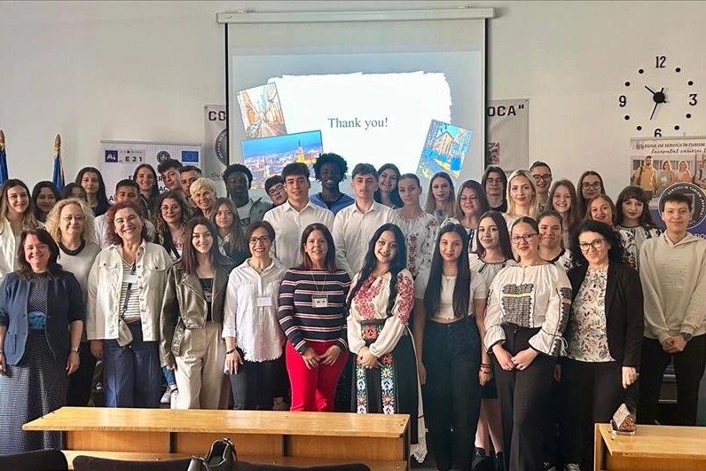 İnegöl Gençlerine Erasmus+ ile Yapay Zeka Eğitimi
