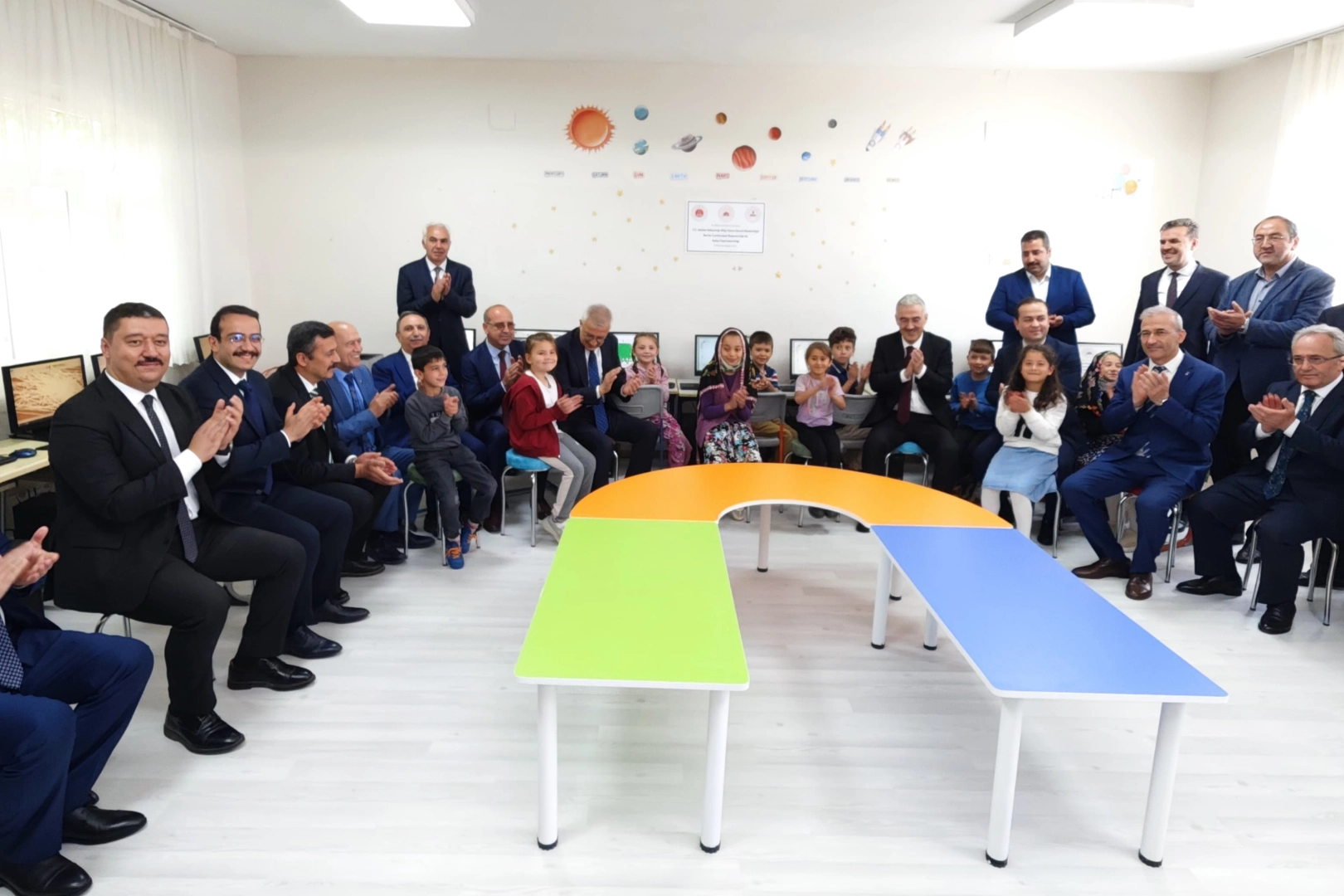 Bursa'da Kırsal Okullara 64 Bilgisayar Desteği
