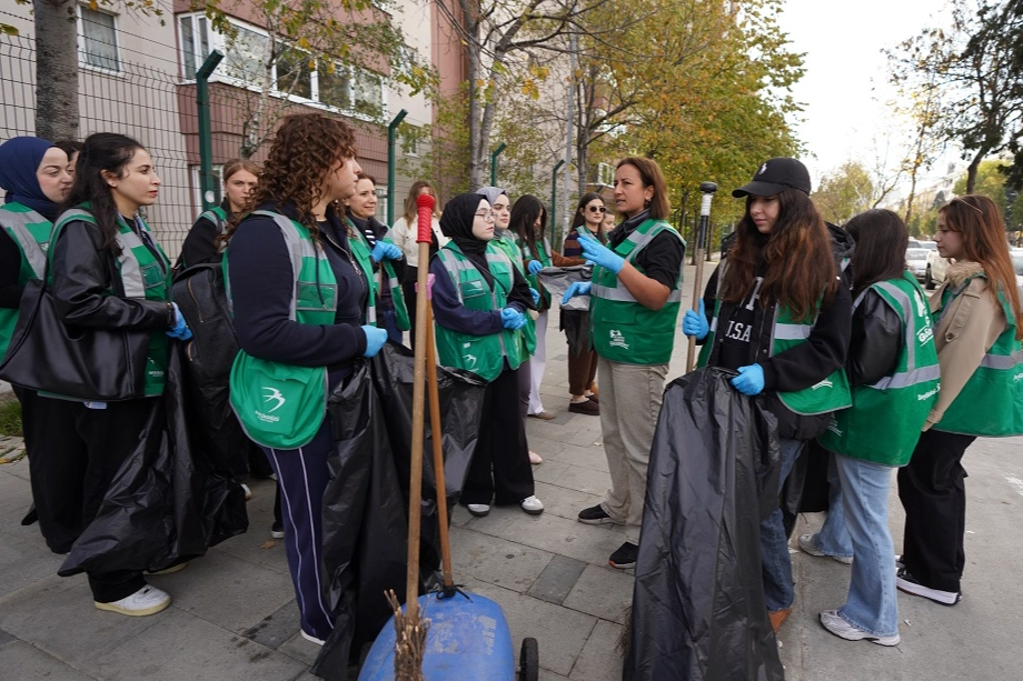 Gençler, Beylikdüzü’nde Çevre Farkındalığı Oluşturdu