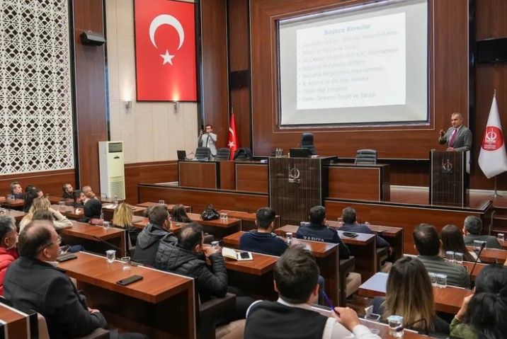 Ankara Keçiören'de Belediye Personeline Hizmet İçi Eğitim