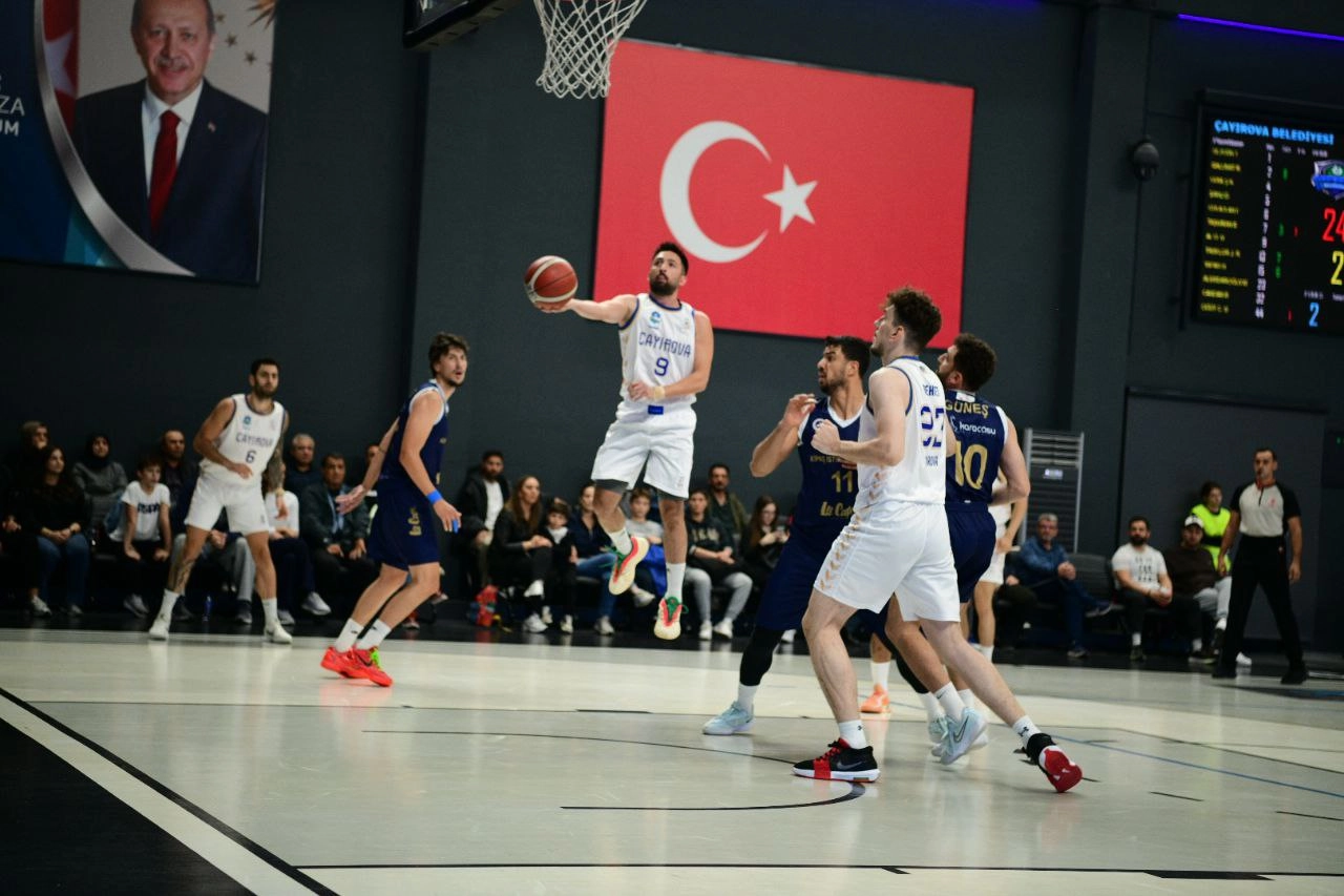 Çayırova'da potada 5'te 5!