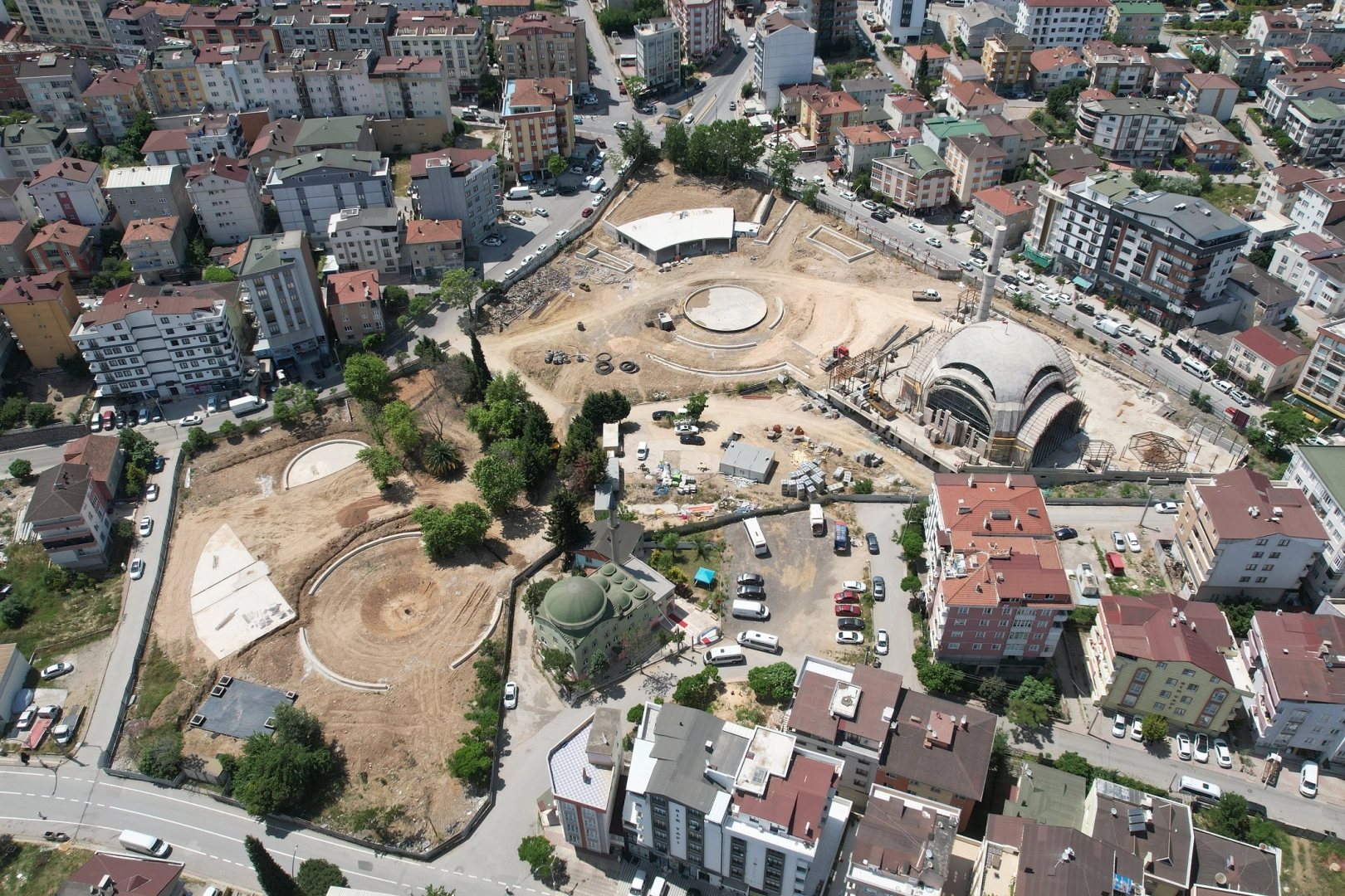 Çayırova Kent Meydanı: İnşaat Hızla Devam Ediyor
