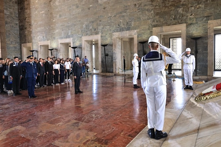 Denizli'den Anıtkabir'e Gençlik Ziyaretinde Buluşma
