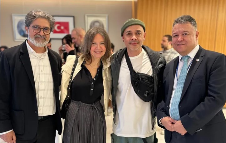 Ceza'ya New York'ta Türkevi'nde Özel Karşılama!








