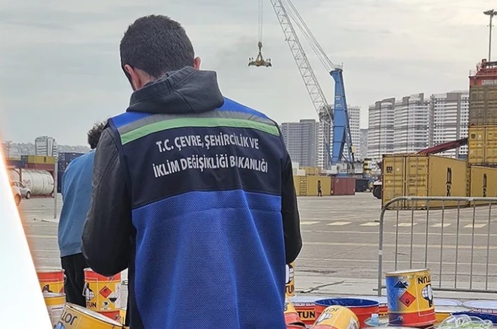 İzmir Körfezi'ni Kirleten Firmaya 8,3 Milyon TL İdari Ceza