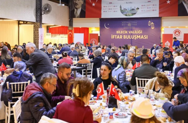 Vali Aygöl, Şehit Aileleri ve Gazilerle İftarda Bir Araya Geldi
