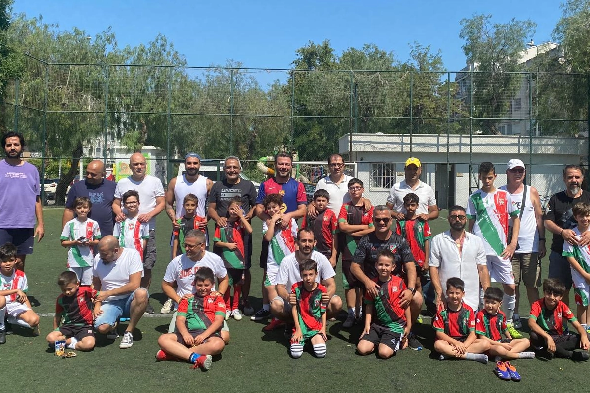Minikler Babalar Günü'nde Babalarını Yendi
