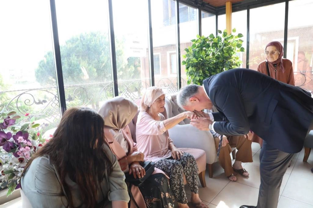 İnegöl'de Bayram Birliğiyle Kutlandı
