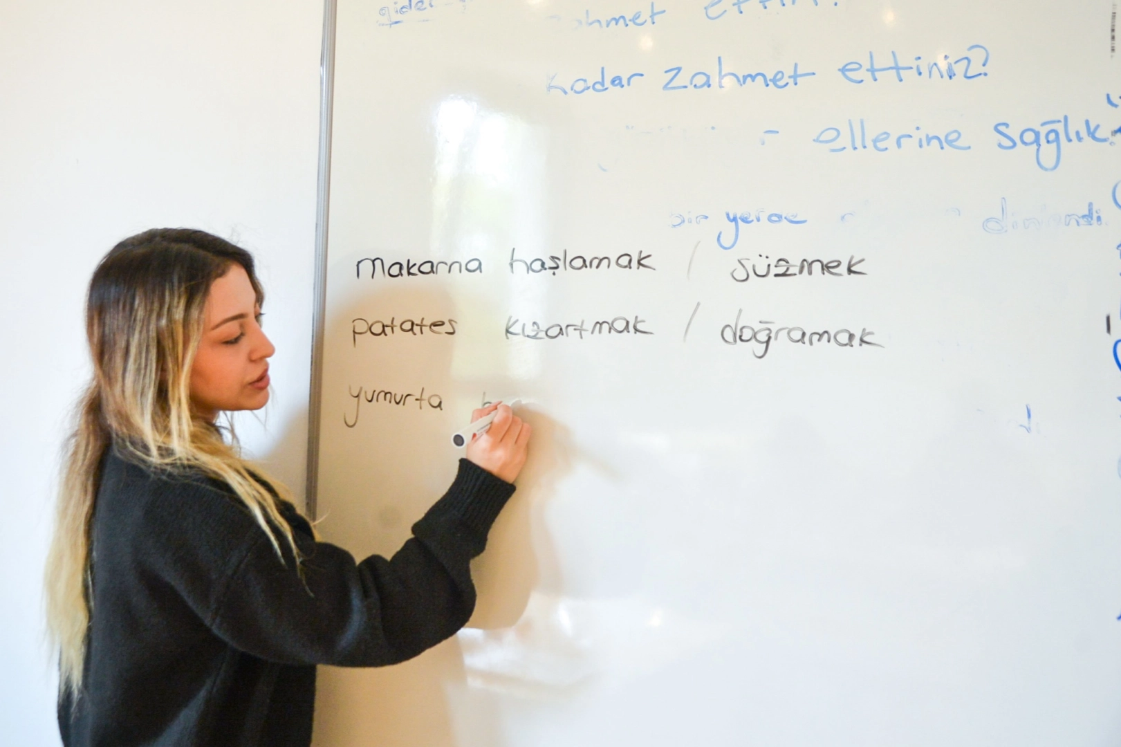 İstanbul Beylikdüzü'nde  yabancılara 'Türkçe' dersi