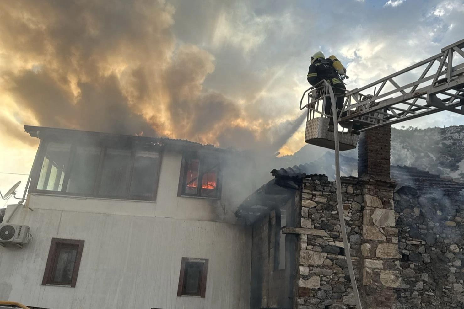 Muğla İtfaiyeden Bayramda 121 Acil Müdahale
