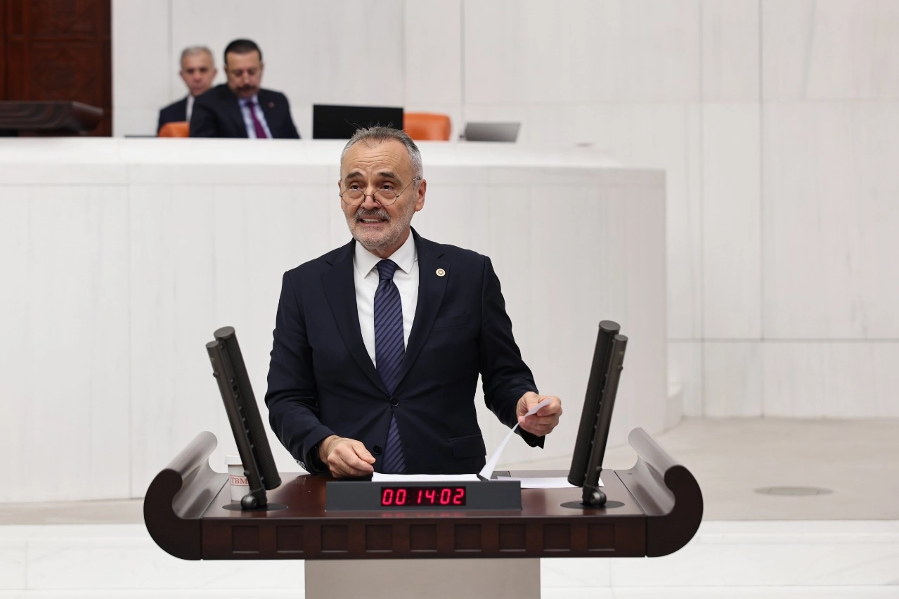 Akalın'dan Yargıya Sert Eleştiri
