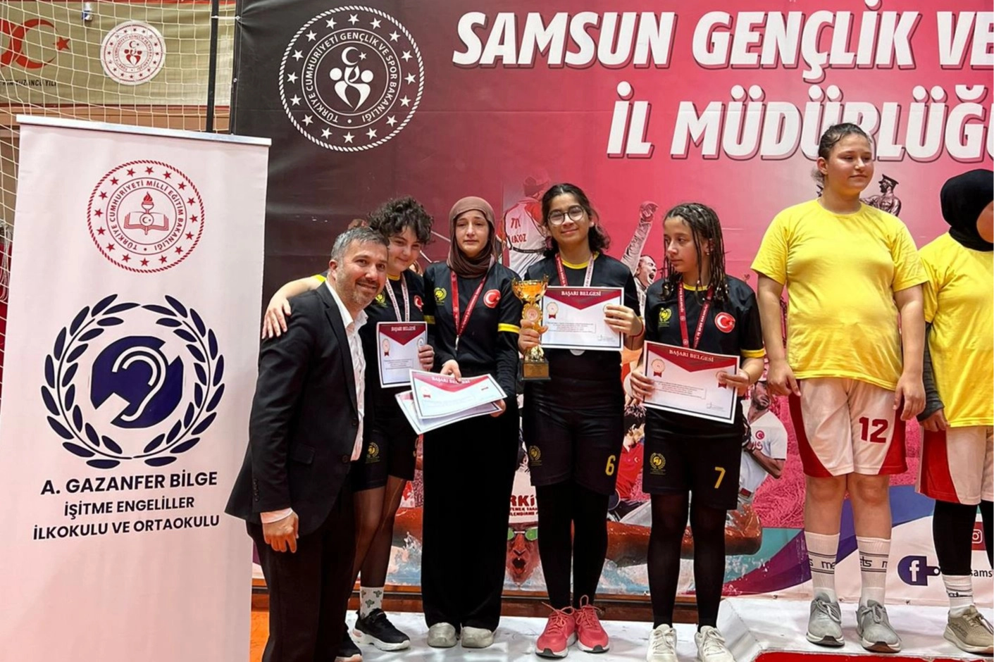 Karamürsel'den Türkiye'ye Masa Tenisi Zaferi
