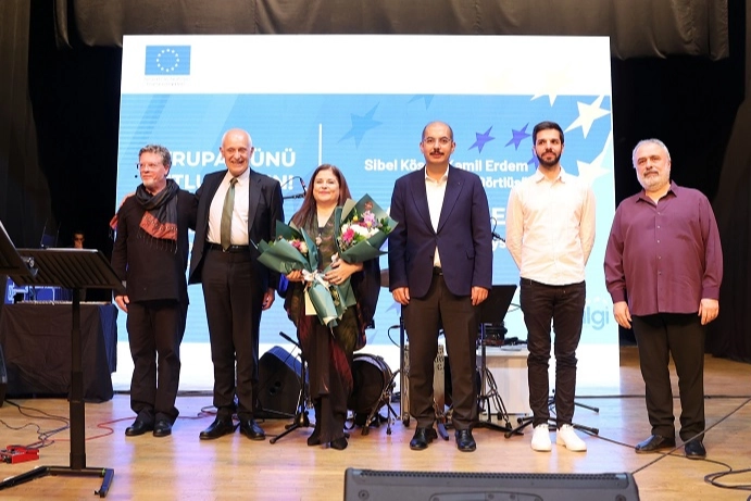 Kayseri'de Caz Konseriyle Avrupa Günü Kutlandı
