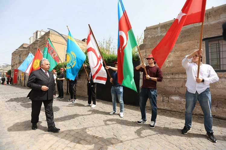 Talas'ta Hafta Sonu: Türkçe Sokak ve Koyun Yarışması
