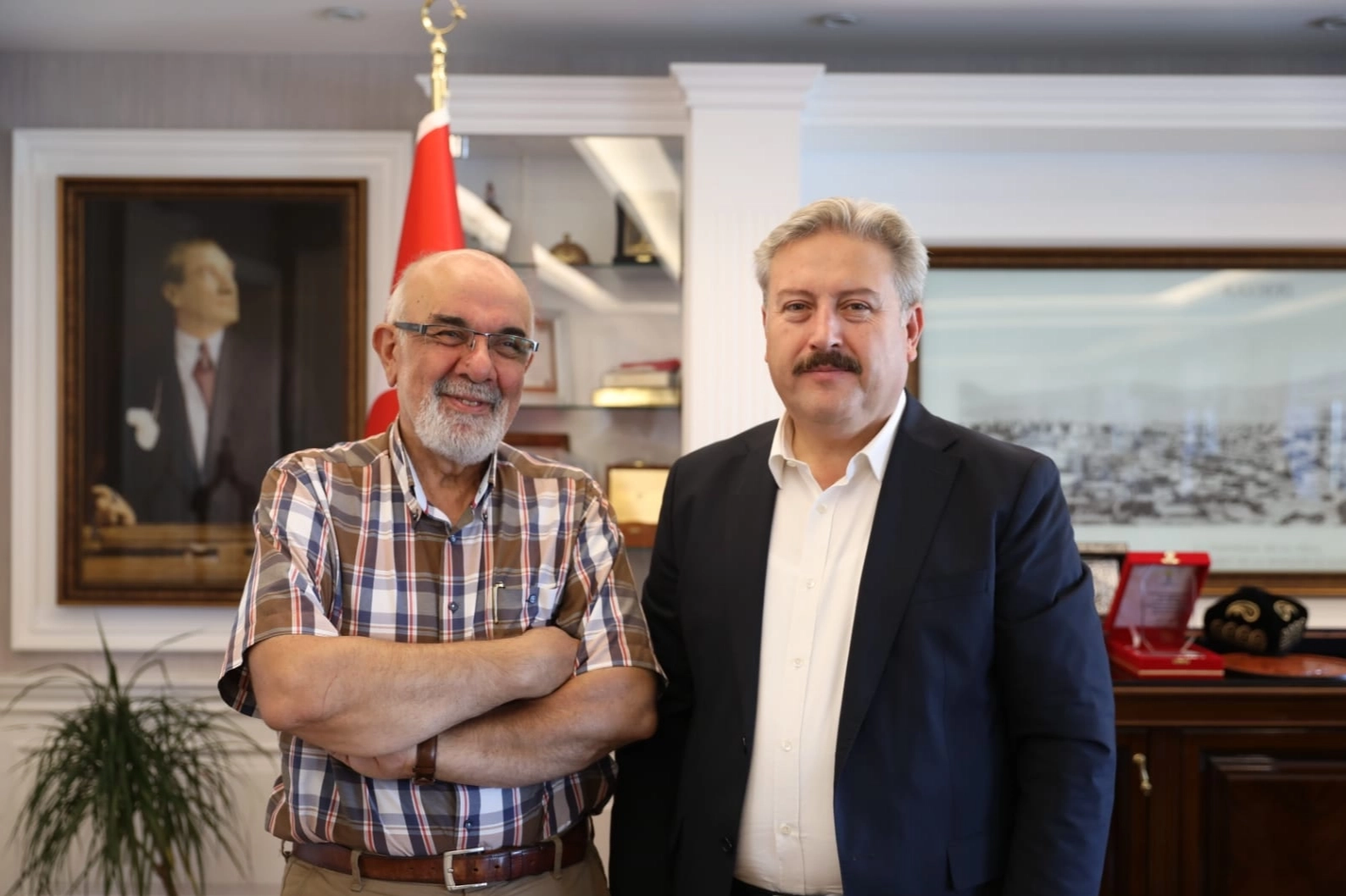 Melikgazi'de WhatsApp İhbar Hattı ile Hızlı Hizmet
