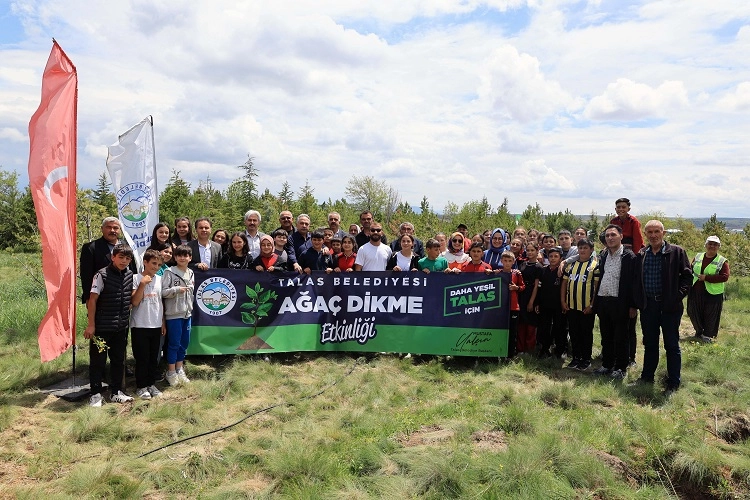 Talaslı Çocuklardan Geleceğe 300 Fidan
