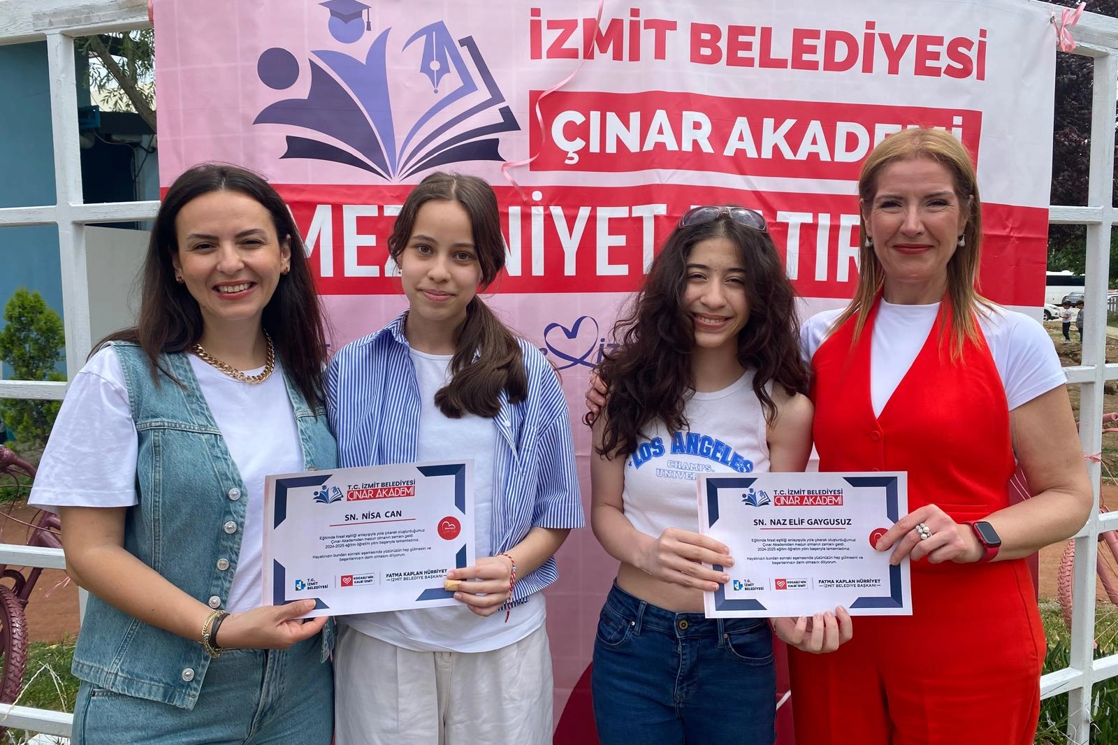 Çınar Akademi'nin İlk LGS Mezunları Kutlandı
