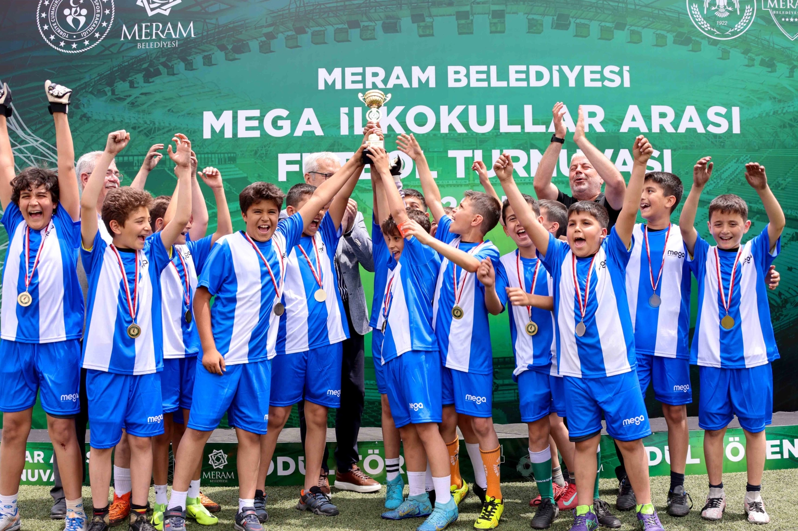 Meram İlkokullararası Futbol Turnuvası'nın Şampiyonu Belli Oldu!
