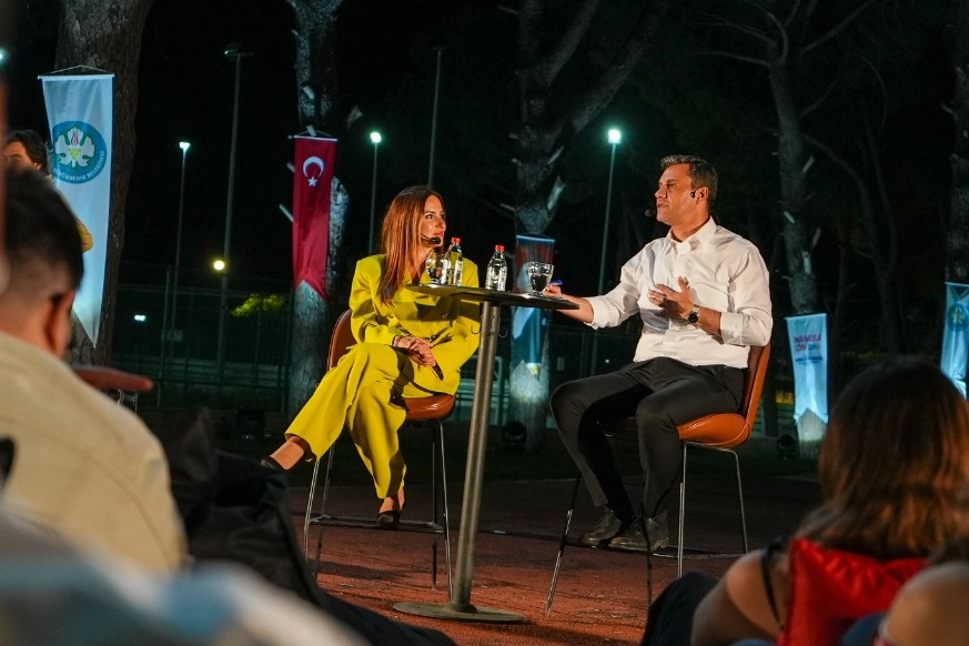 Manisa'da Gençlerle Şeffaf Yönetim Buluşması
