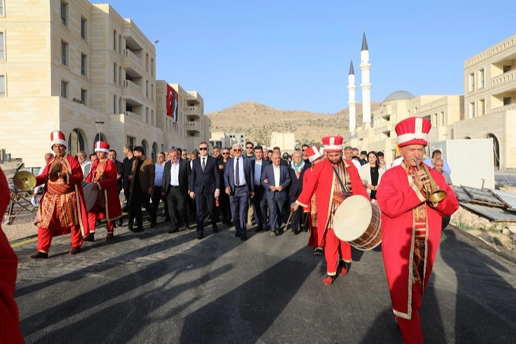 Yeşilli'de Kiraz Festivali Başladı
