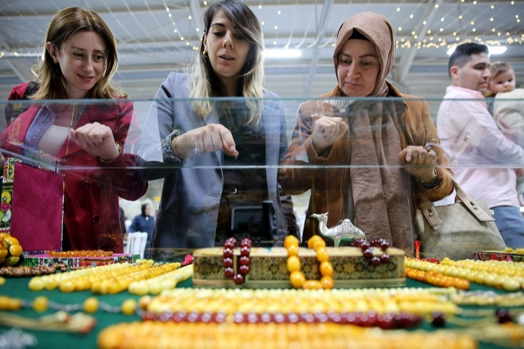 Mardin'de Tespih Fuarı Açıldı
