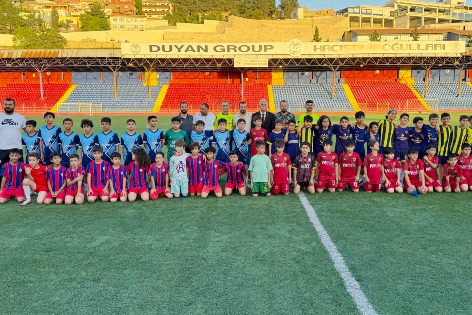 Mardin'de Minik Futbolcuların Heyecanlı Turnuvası
