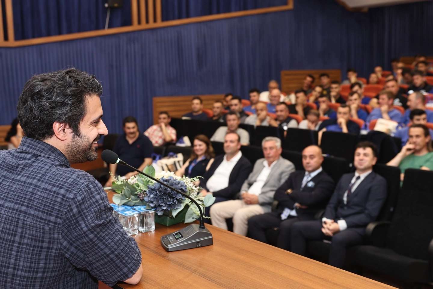 Uğur Uzunel, Marmarabirlik'te Rıfat Ilgaz'ı Anlattı
