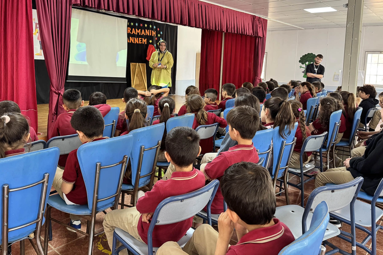 Sakarya'da Öğrencilere Teknoloji Bağımlılığıyla Mücadele Semineri
